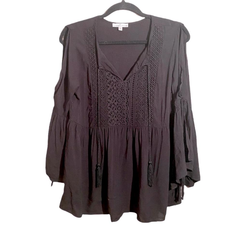Moa Moa Shirt Size Small Black Long Sleeve Cold Shoulder Bell Sleeves Whimsigoth
